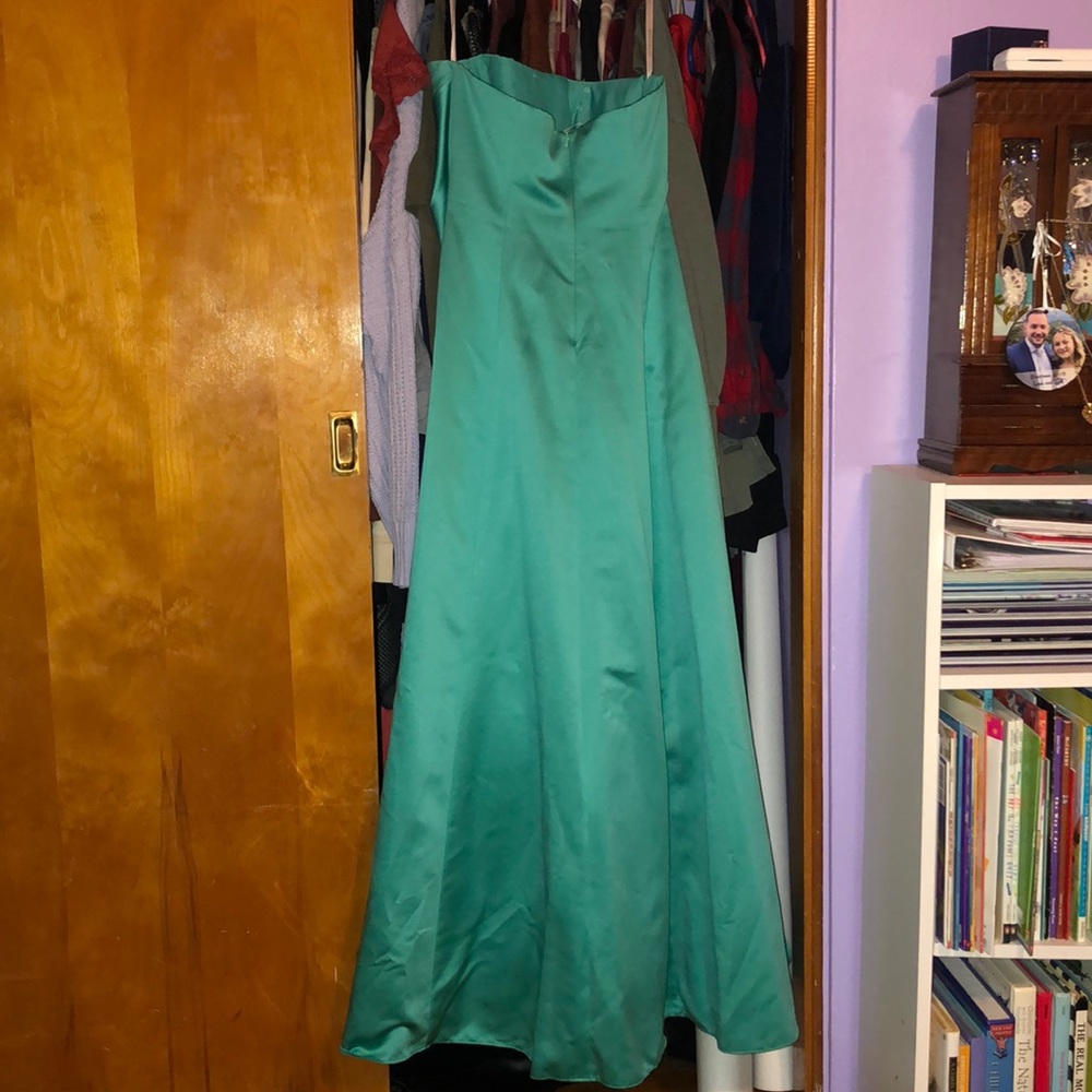 Dress - Picture 2 of 2